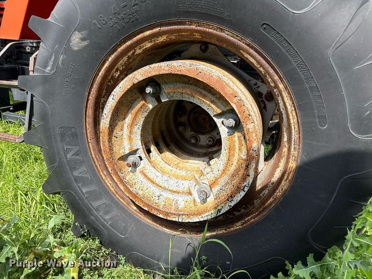 image for item DZ8611 1991 Agco Allis 7600 tractor