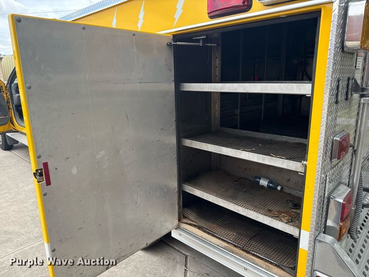 image for item DZ8614 2005 Ford F550 rescue vehicle