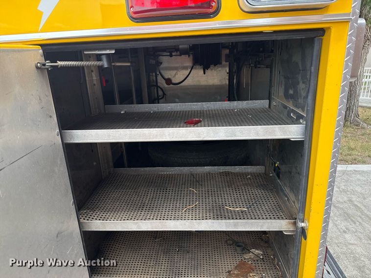 image for item DZ8614 2005 Ford F550 rescue vehicle