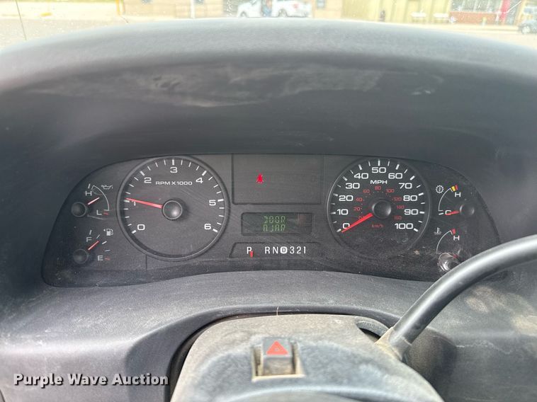 image for item DZ8614 2005 Ford F550 rescue vehicle