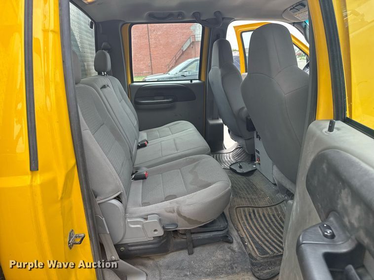 image for item DZ8614 2005 Ford F550 rescue vehicle