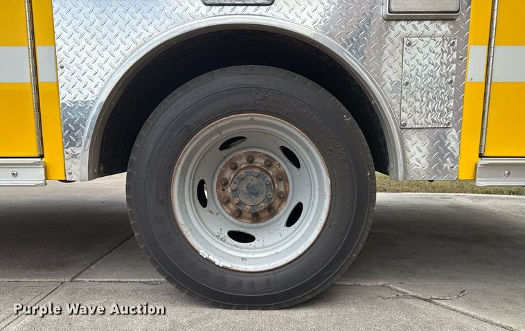 image for item DZ8614 2005 Ford F550 rescue vehicle