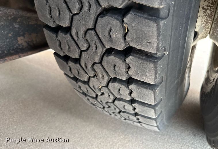 image for item DZ8616 1991 Chevrolet Kodiak C6500 tanker fire truck