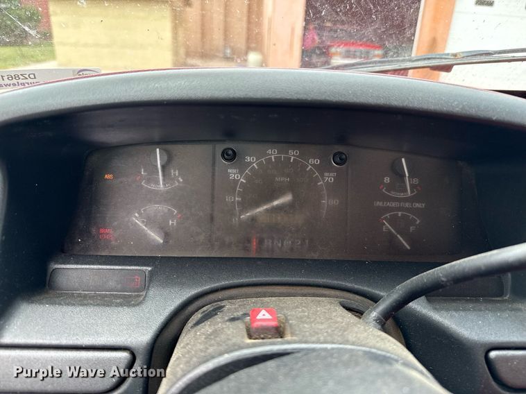 image for item DZ8618 1993 Ford F350 flatbed pickup truck