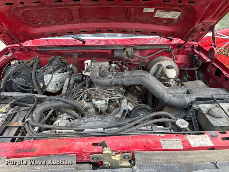 image for item DZ8618 1993 Ford F350 flatbed pickup truck