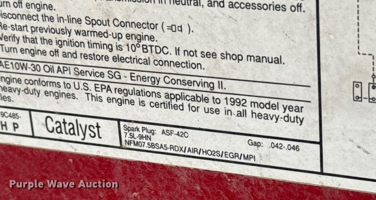 image for item DZ8618 1993 Ford F350 flatbed pickup truck