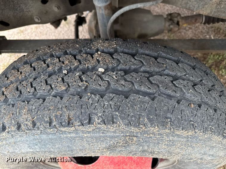 image for item DZ8618 1993 Ford F350 flatbed pickup truck