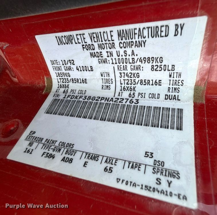 image for item DZ8618 1993 Ford F350 flatbed pickup truck