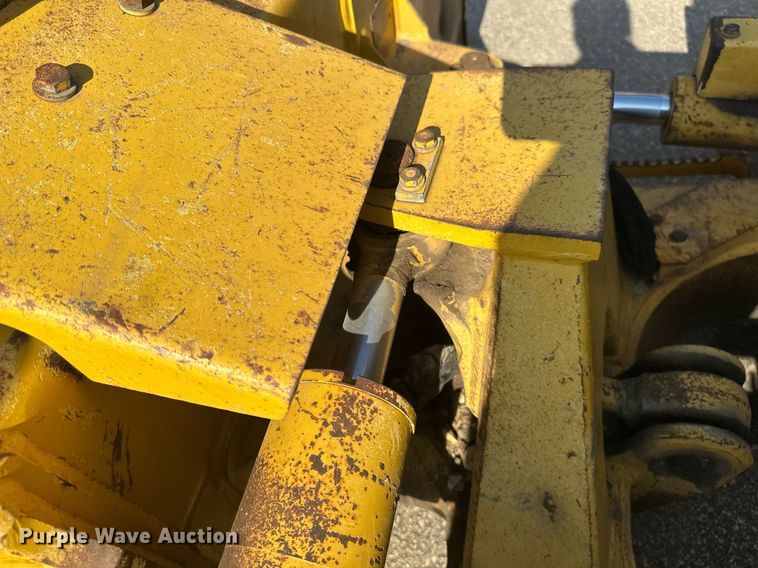 image for item EB2641 2007 Komatsu D39PX-21 dozer