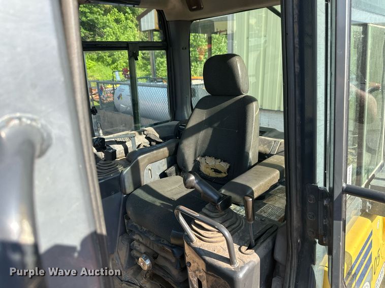 image for item EB2641 2007 Komatsu D39PX-21 dozer