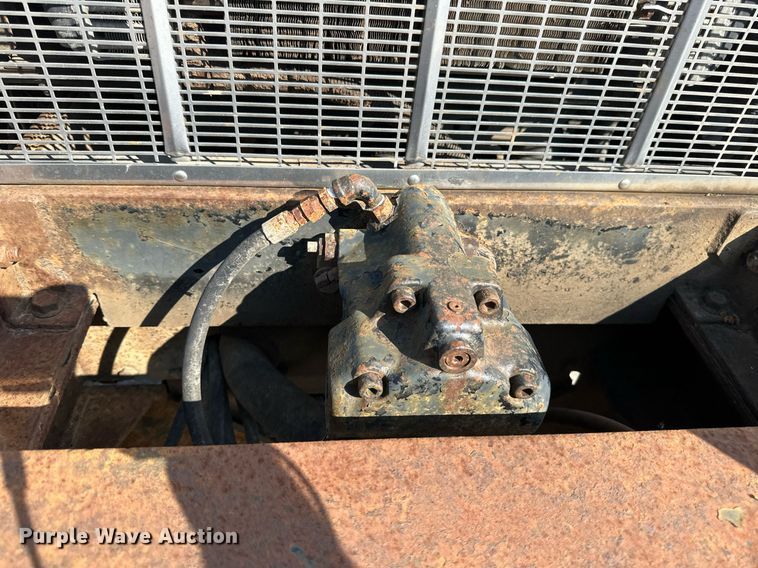 image for item EB2642 2004 Peterbilt 357 dump truck