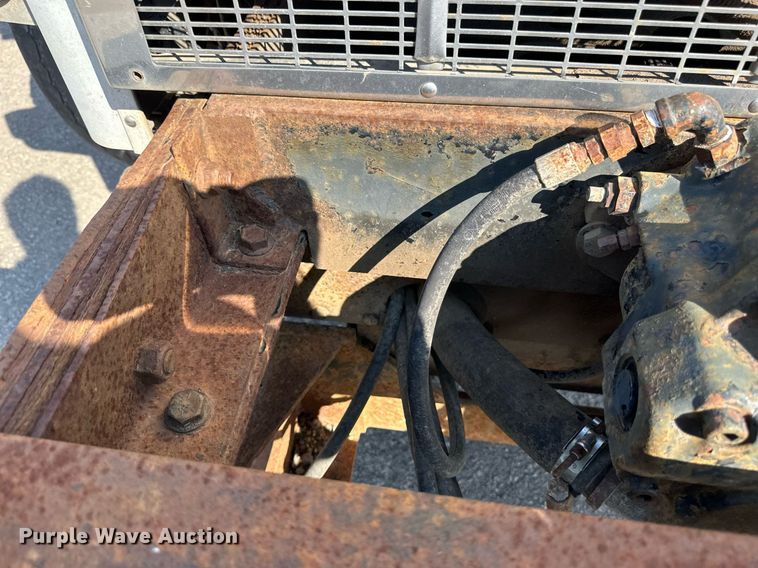 image for item EB2642 2004 Peterbilt 357 dump truck