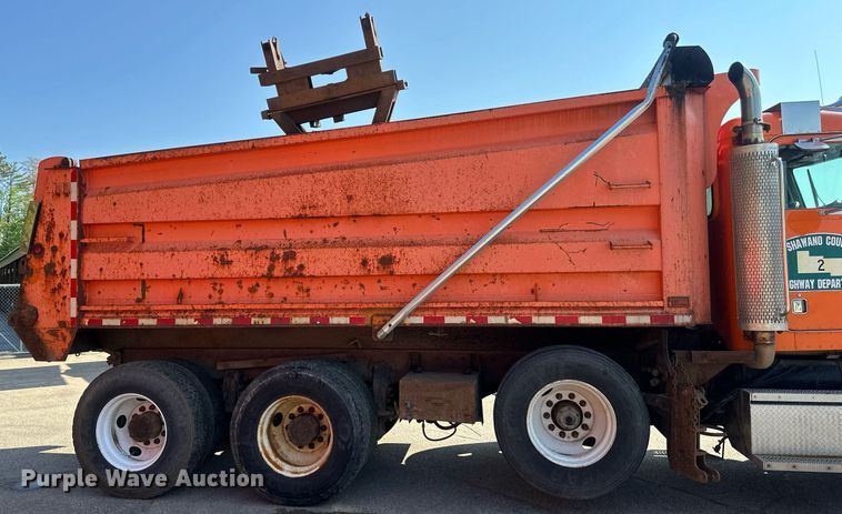 image for item EB2642 2004 Peterbilt 357 dump truck