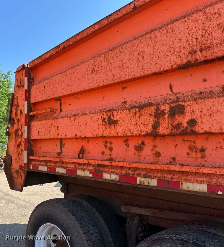 image for item EB2642 2004 Peterbilt 357 dump truck