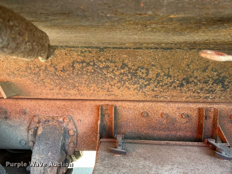 image for item EB2642 2004 Peterbilt 357 dump truck