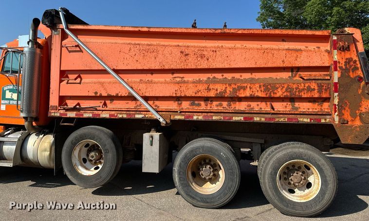image for item EB2642 2004 Peterbilt 357 dump truck