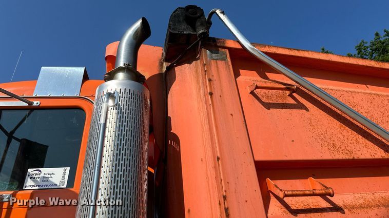 image for item EB2642 2004 Peterbilt 357 dump truck