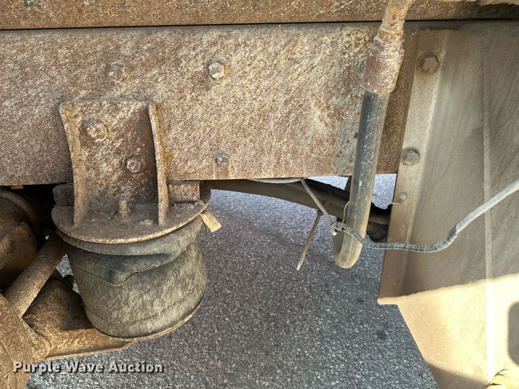 image for item EB2642 2004 Peterbilt 357 dump truck