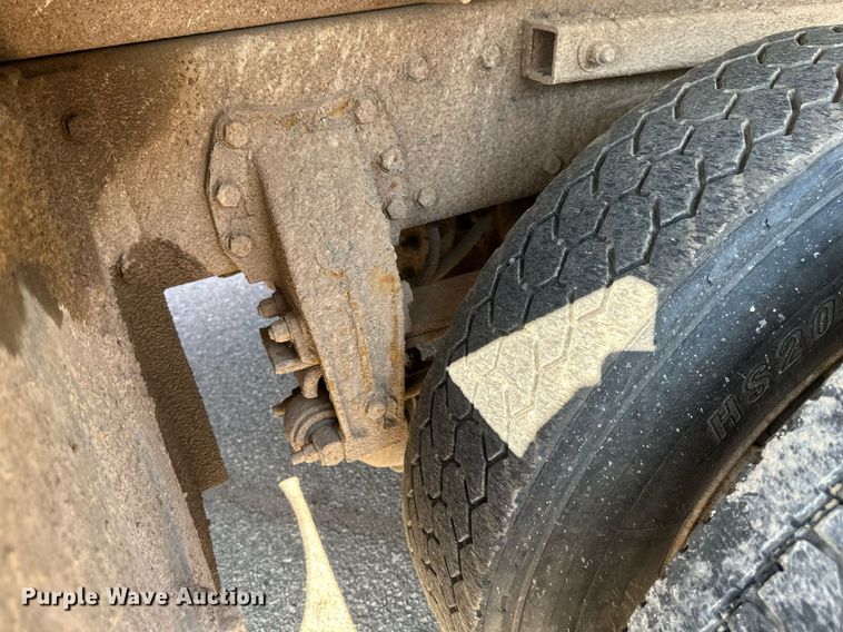 image for item EB2642 2004 Peterbilt 357 dump truck