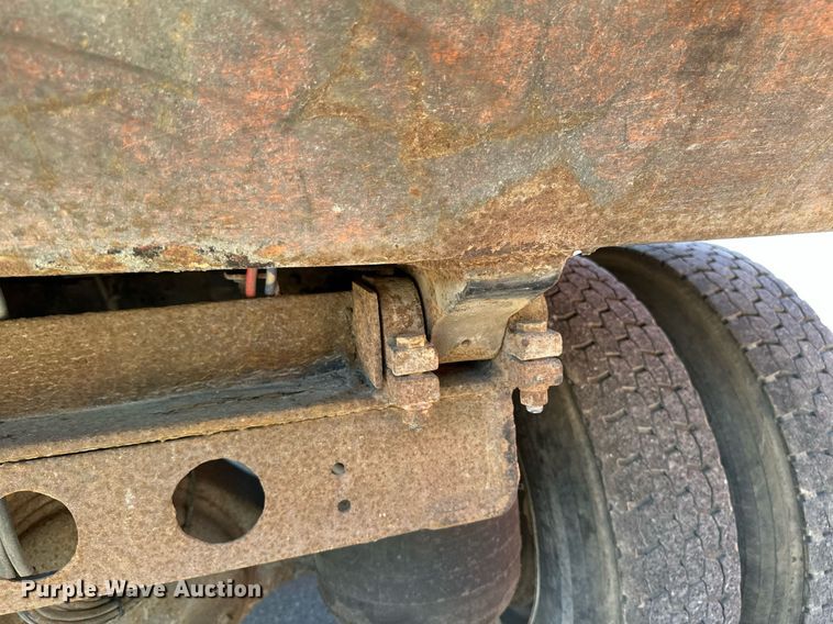 image for item EB2642 2004 Peterbilt 357 dump truck