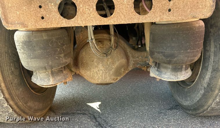 image for item EB2642 2004 Peterbilt 357 dump truck