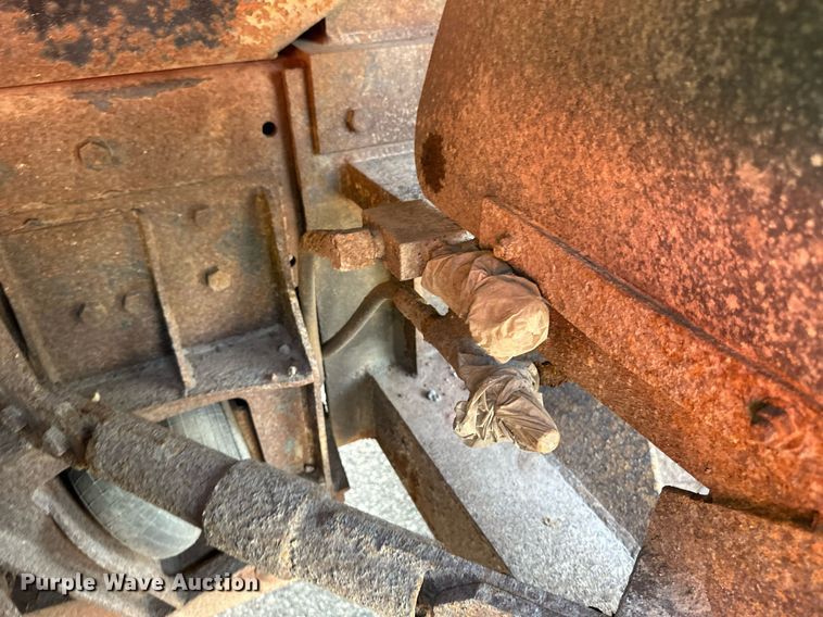 image for item EB2642 2004 Peterbilt 357 dump truck