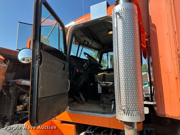 image for item EB2642 2004 Peterbilt 357 dump truck