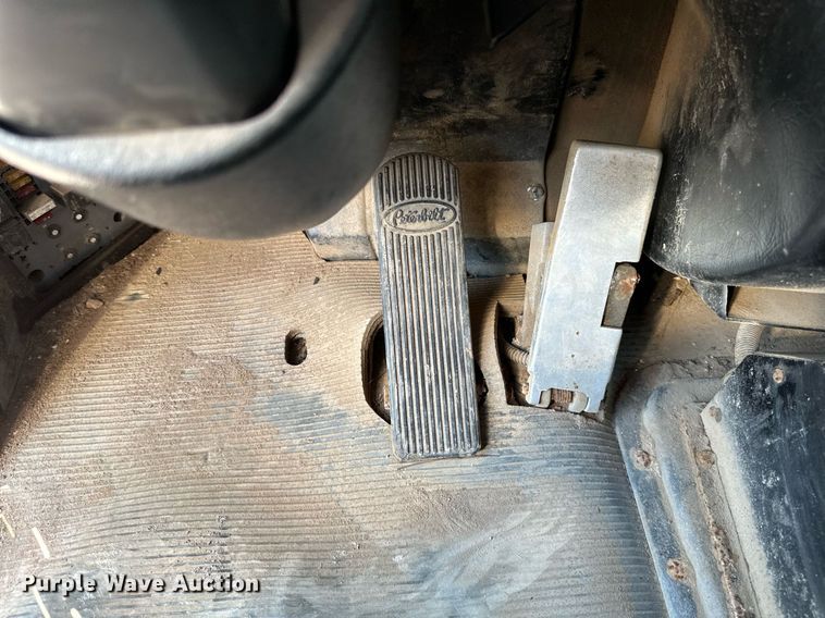 image for item EB2642 2004 Peterbilt 357 dump truck