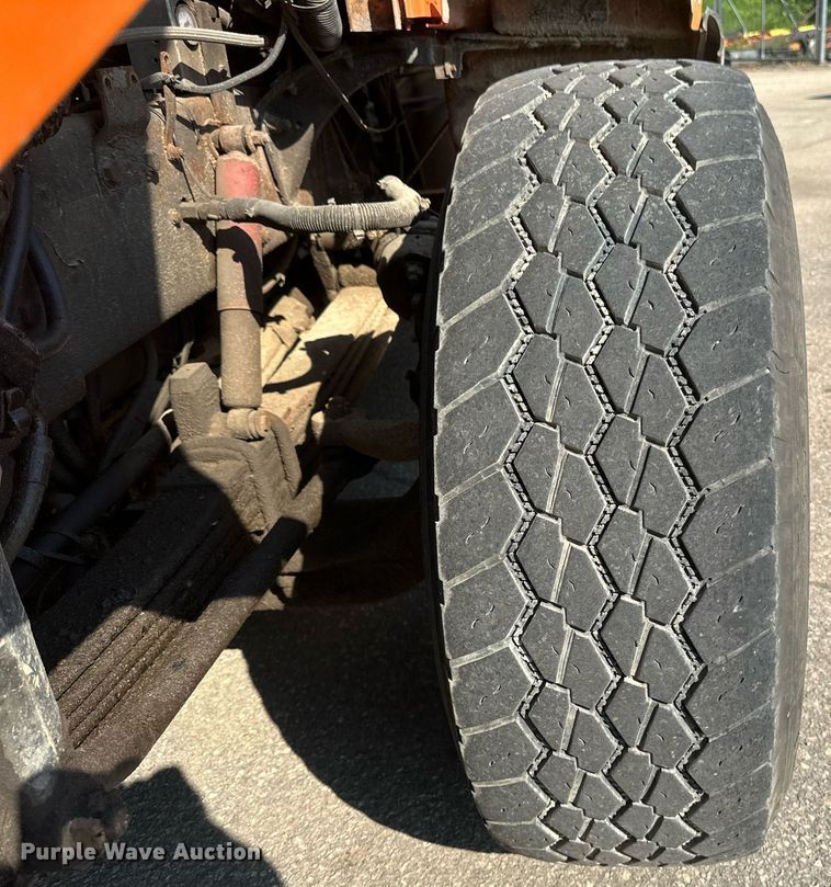 image for item EB2642 2004 Peterbilt 357 dump truck