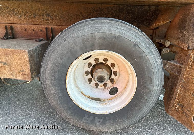 image for item EB2642 2004 Peterbilt 357 dump truck