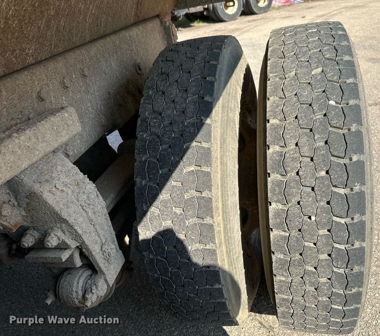 image for item EB2642 2004 Peterbilt 357 dump truck