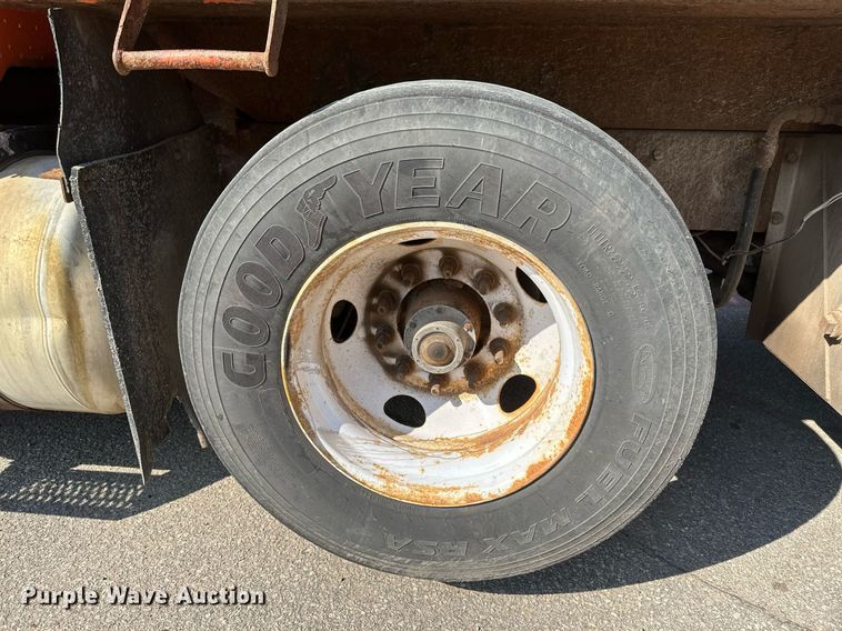 image for item EB2642 2004 Peterbilt 357 dump truck