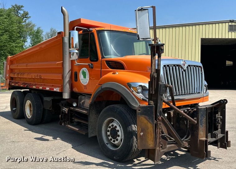 image for item EB2643 2008 International  7600 dump truck