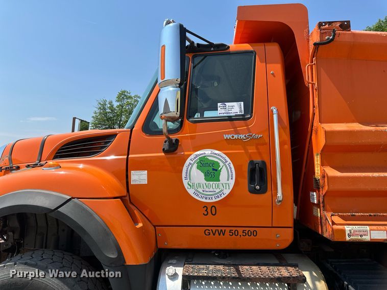 image for item EB2643 2008 International  7600 dump truck