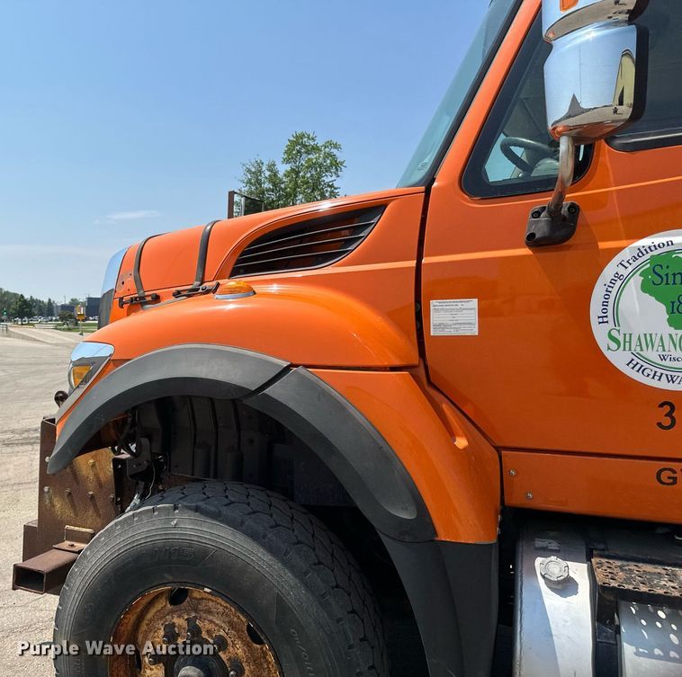 image for item EB2643 2008 International  7600 dump truck