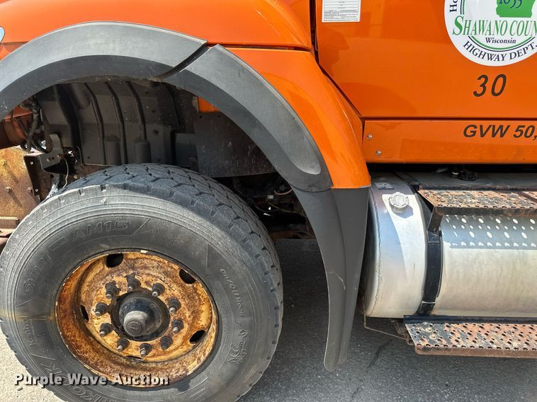 image for item EB2643 2008 International  7600 dump truck