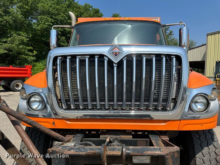 image for item EB2643 2008 International  7600 dump truck