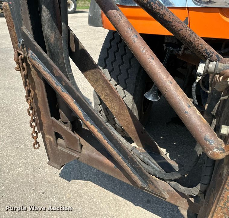 image for item EB2643 2008 International  7600 dump truck