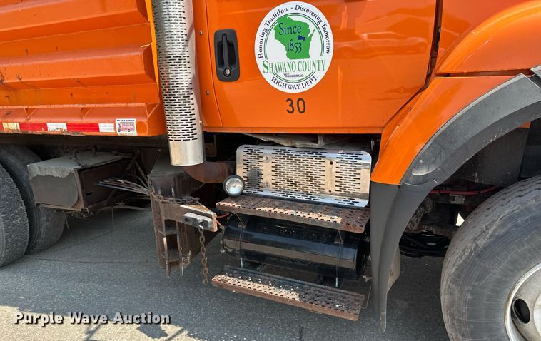 image for item EB2643 2008 International  7600 dump truck