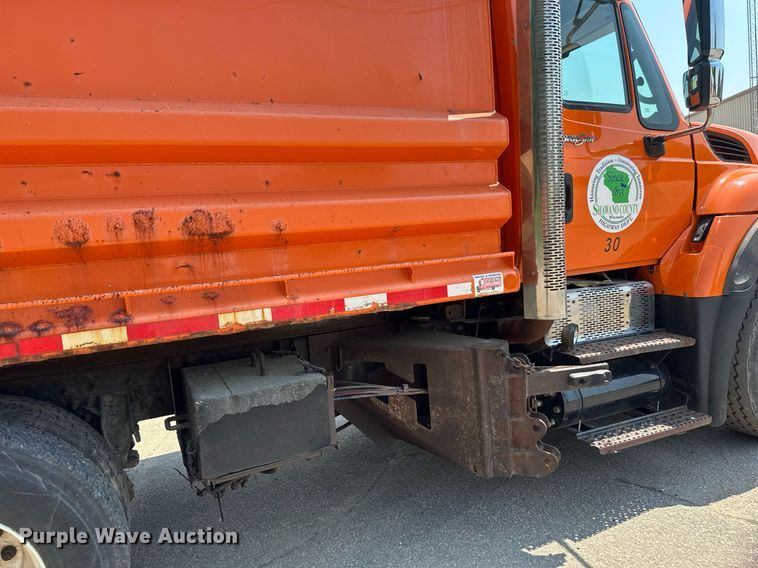 image for item EB2643 2008 International  7600 dump truck