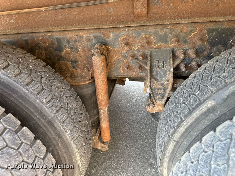 image for item EB2643 2008 International  7600 dump truck