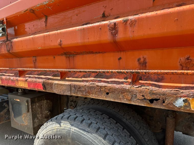 image for item EB2643 2008 International  7600 dump truck