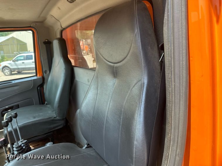 image for item EB2643 2008 International  7600 dump truck