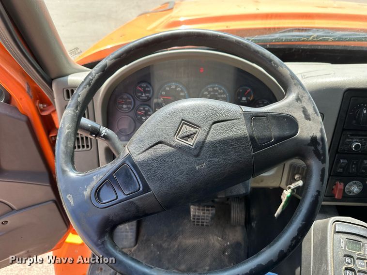 image for item EB2643 2008 International  7600 dump truck