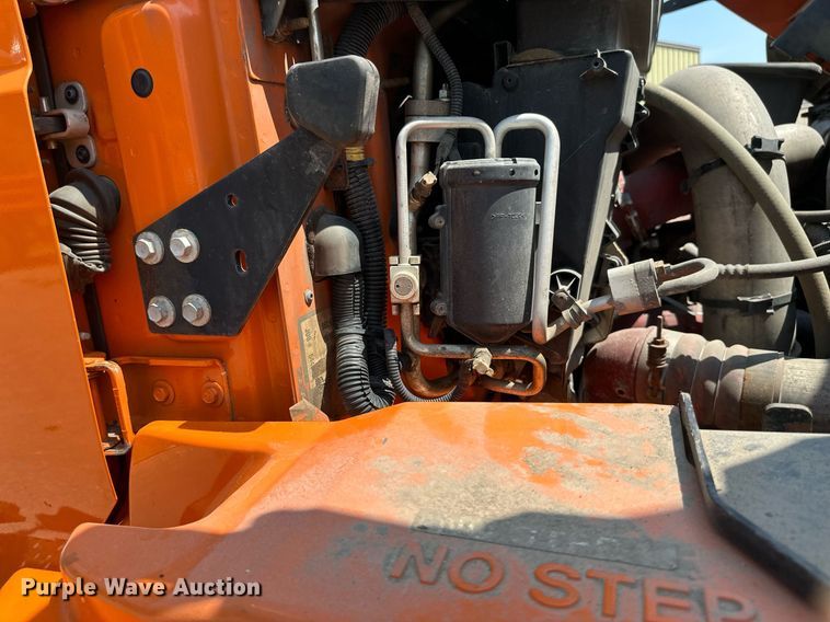 image for item EB2643 2008 International  7600 dump truck