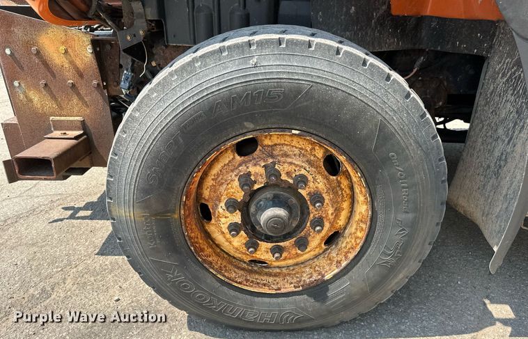 image for item EB2643 2008 International  7600 dump truck