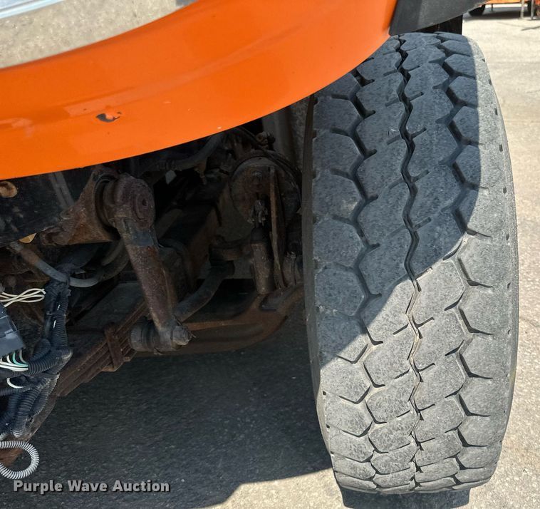 image for item EB2643 2008 International  7600 dump truck