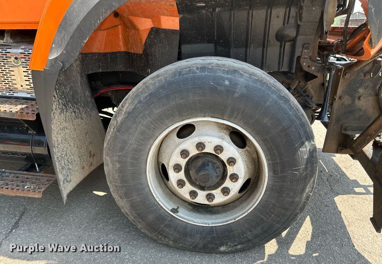 image for item EB2643 2008 International  7600 dump truck