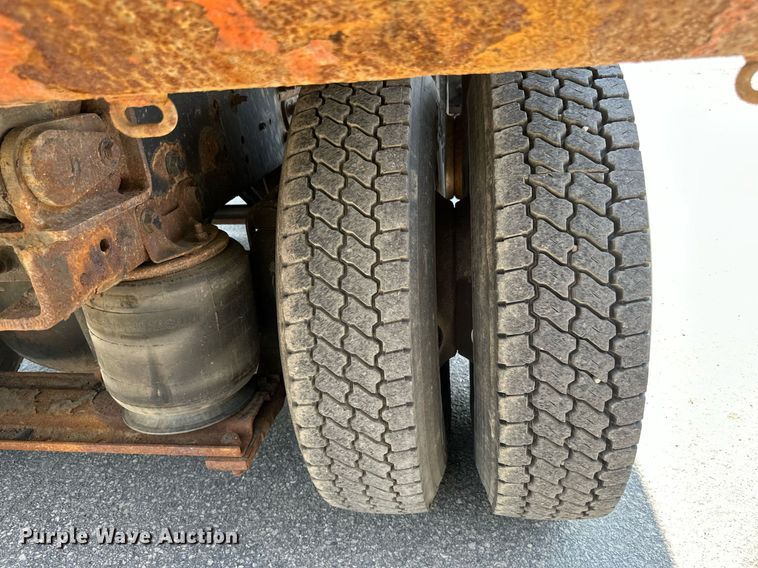 image for item EB2643 2008 International  7600 dump truck