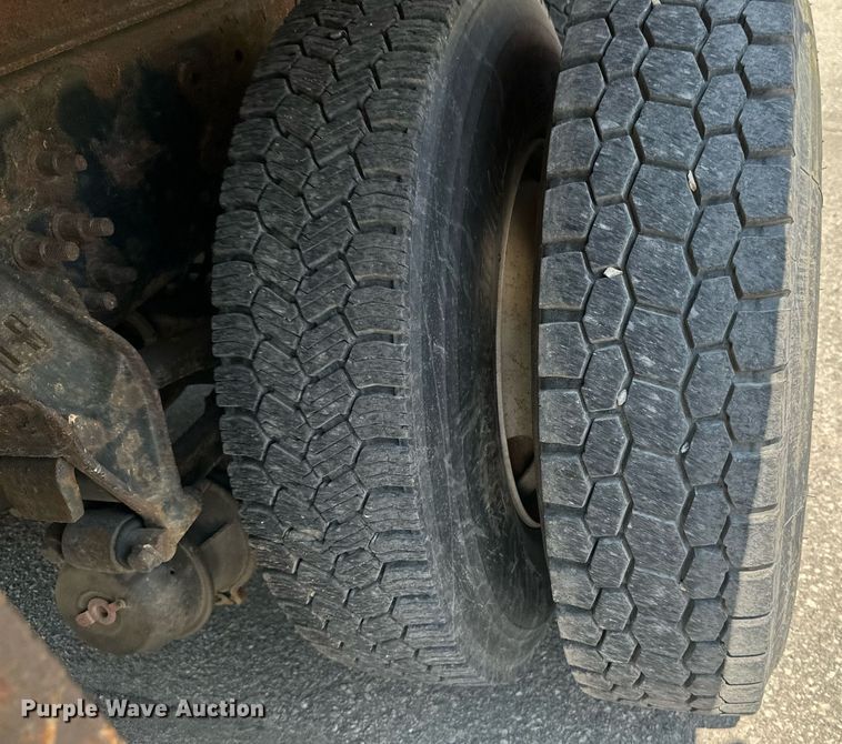 image for item EB2643 2008 International  7600 dump truck